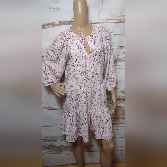 Dresses & Skirts - Studio b dress for women size small